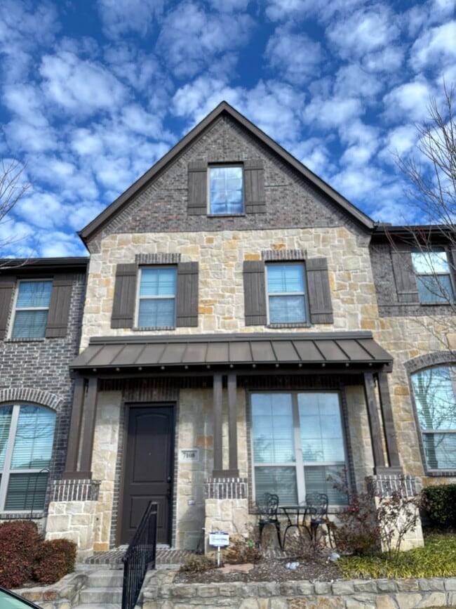 Primary Photo - 7108 Mitchell Dr