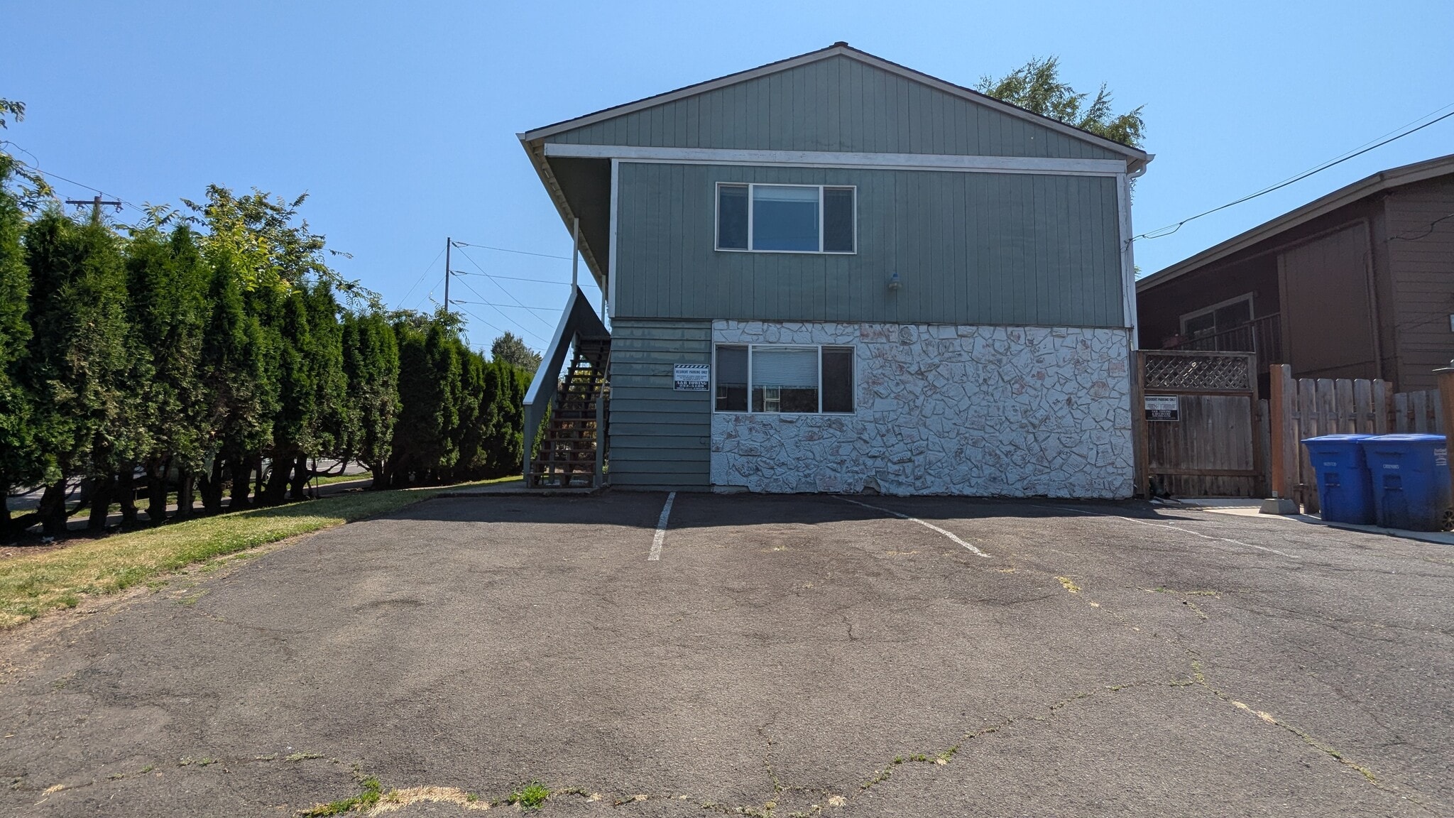 Parking lot - 2910 SE Gladstone St