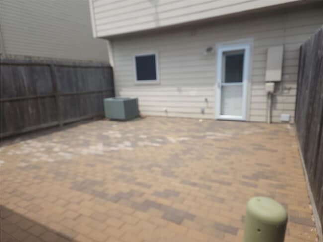 Building Photo - 1063 Birnham Woods Blvd