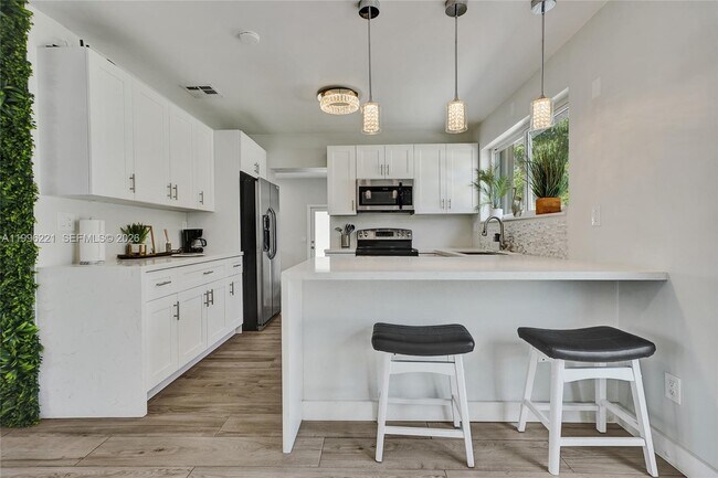 Building Photo - 19625 NW 6th Pl