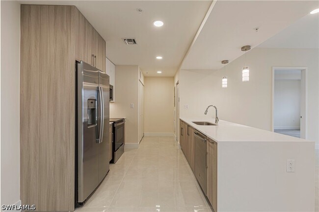 Building Photo - 26610 Rosewood Pointe Dr