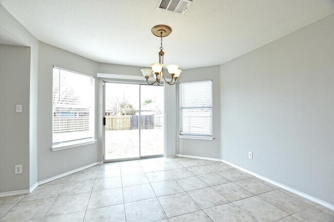 Building Photo - 102 Blanco Woods Blvd