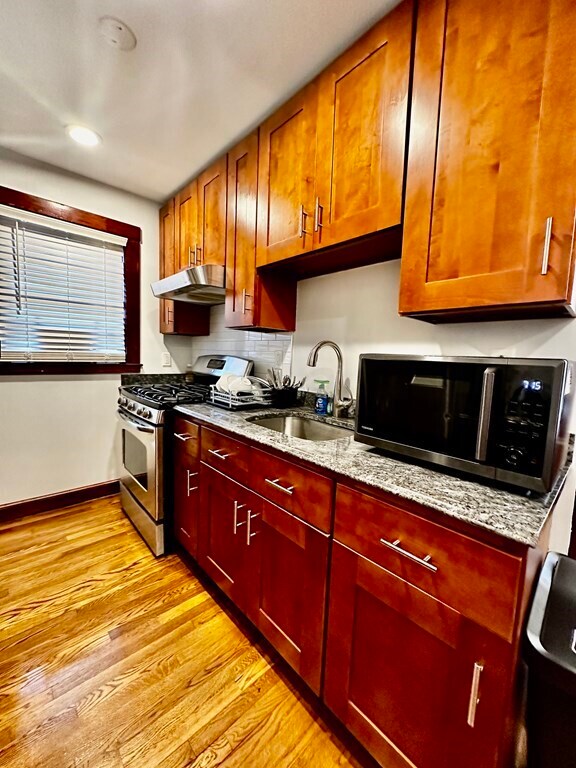 Primary Photo - 4 Blakeville St