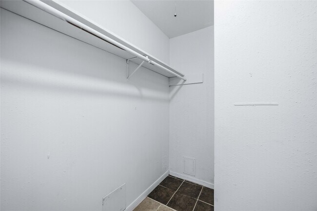 Building Photo - 16702 Quail Meadow Dr