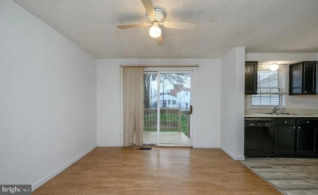 Building Photo - 641 Lamberton St