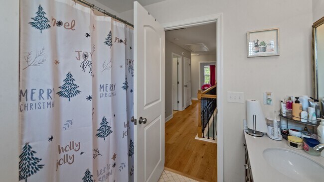 Building Photo - Beautifully Upgraded Home with Outdoor Fire Pit and Fenced Backyard in Buckhead East