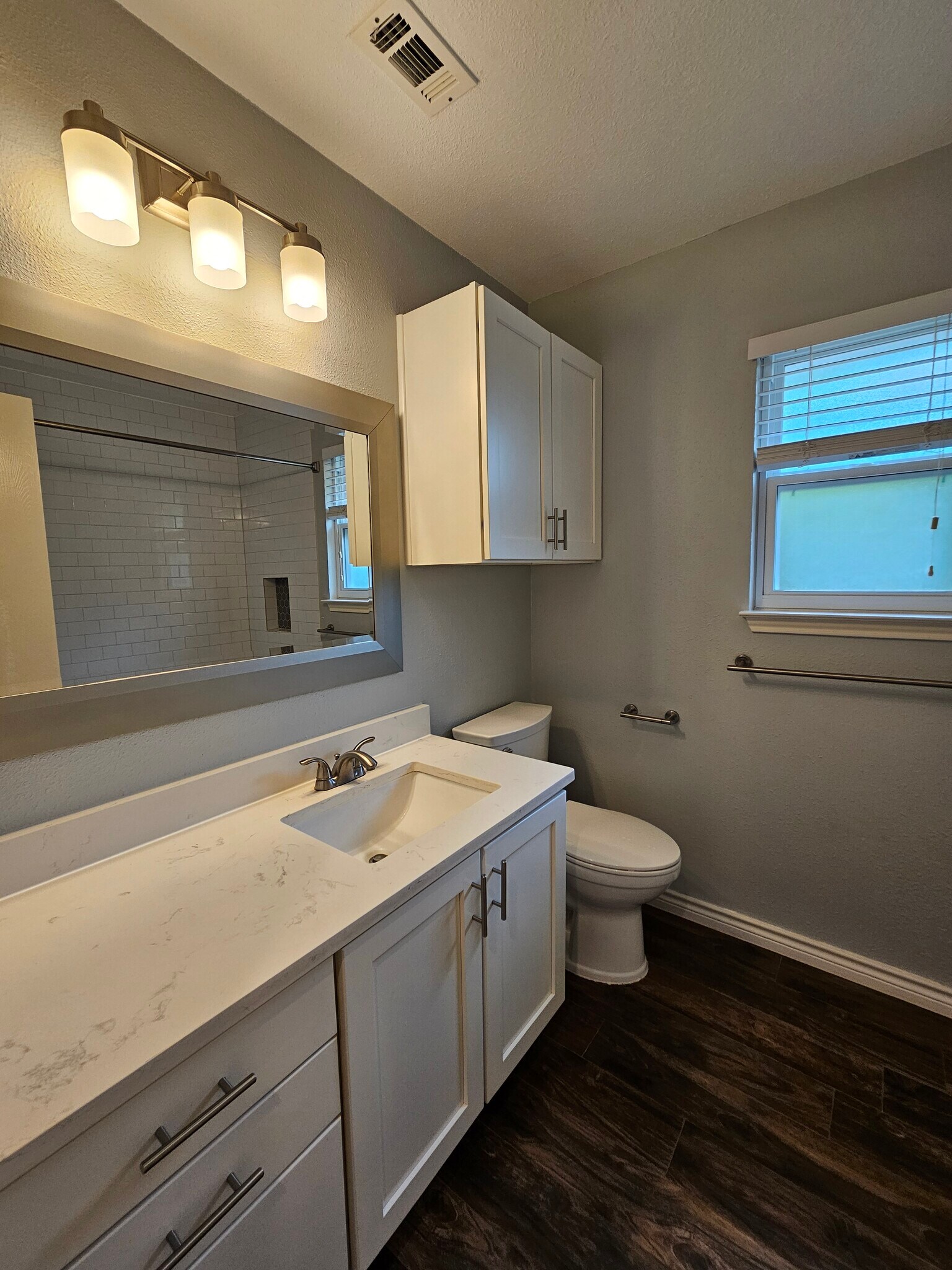 Building Photo - 2134 Pecan Hollow Dr