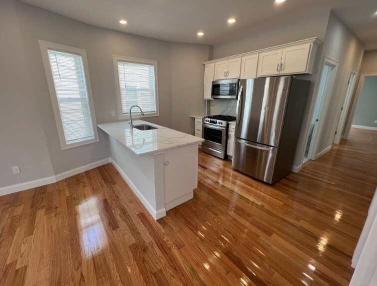 Building Photo - 126 Cross St