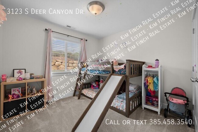 Building Photo - 3123 W Deer Canyon Dr