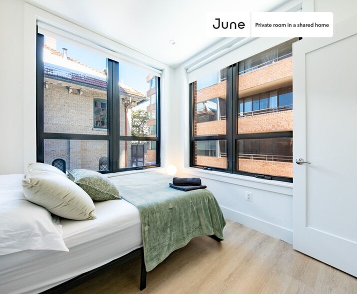 Building Photo - Room in Shared 4 bed/2 bath home in Dupont Circle