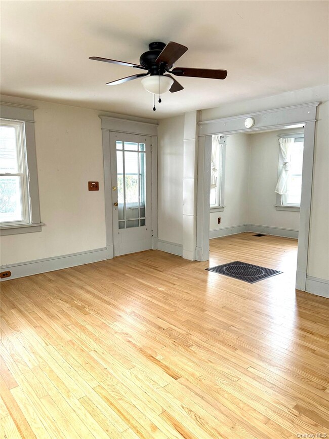 Building Photo - 7318 S Broadway