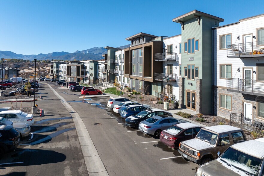 Building Photo - Preserve at Mesa Creek