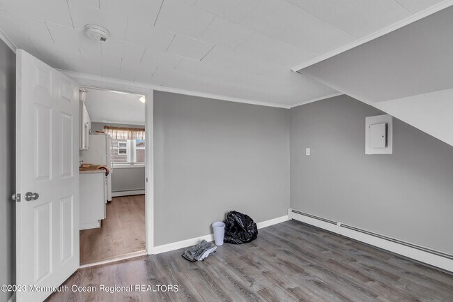 Building Photo - 304 Sampson Ave