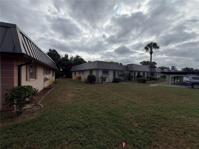 Building Photo - 4428 Sunstate Dr