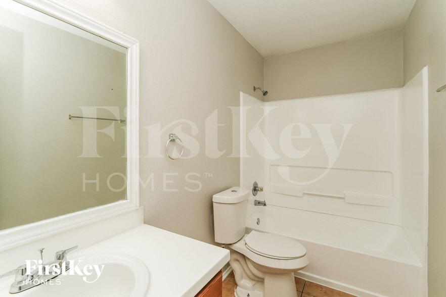 Building Photo - 2026 Cold River Dr