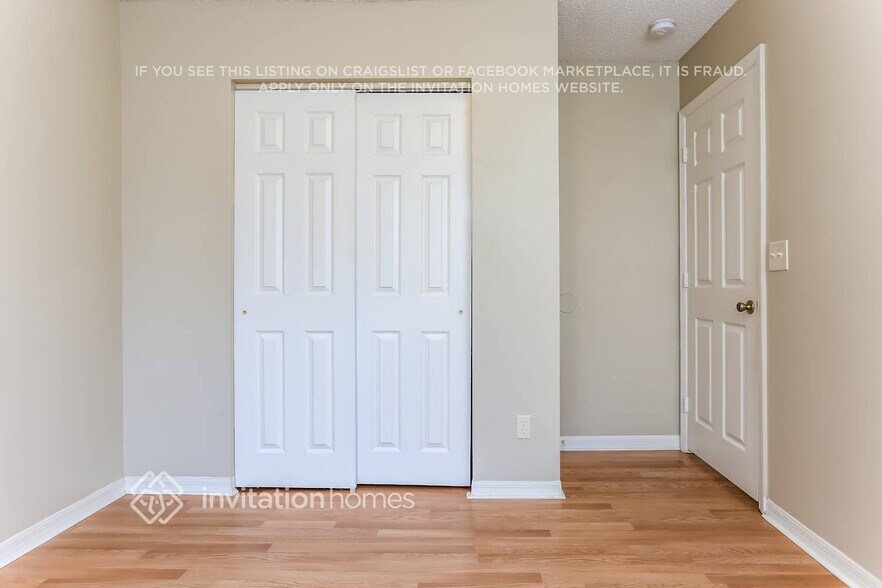 Building Photo - 10621 SW 14th Ct