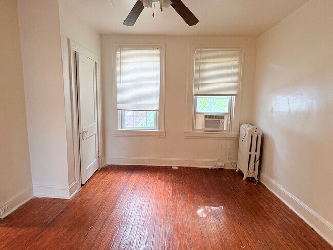 Building Photo - 3209 Guilford Ave