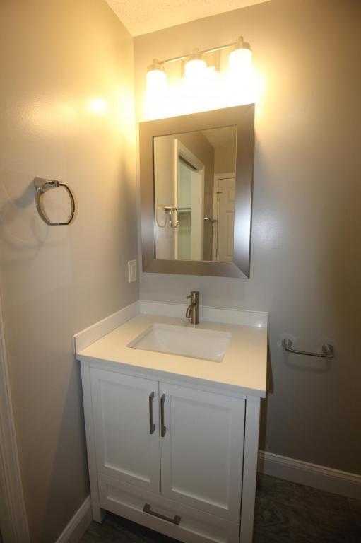 Building Photo - 9944 Murnane St