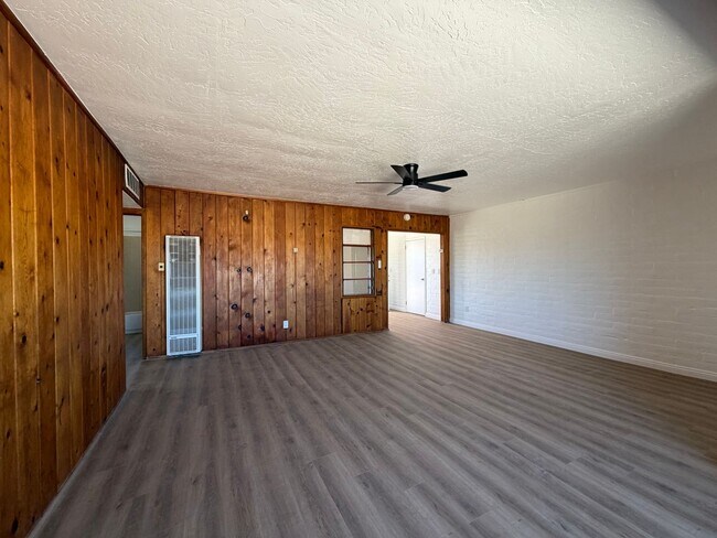 Building Photo - 261 Armory Rd