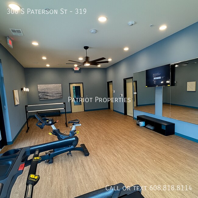 Building Photo - 306 S Paterson St