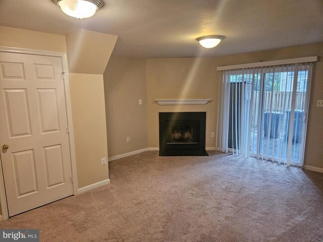 Building Photo - 6887 Chasewood Cir