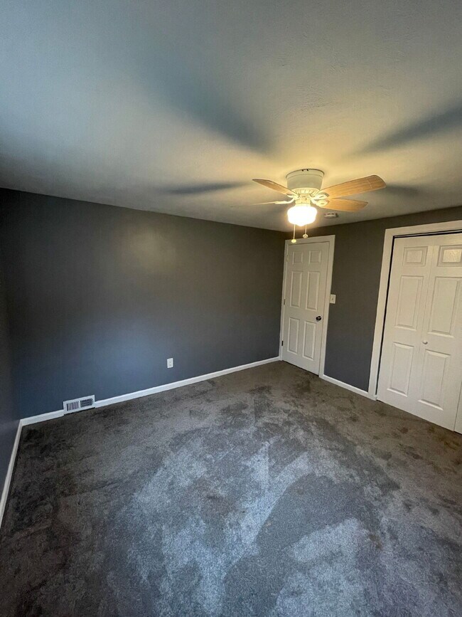 Building Photo - Beautifully updated 3 bed 1 bath home with garage and off-street parking in Penn Hills!