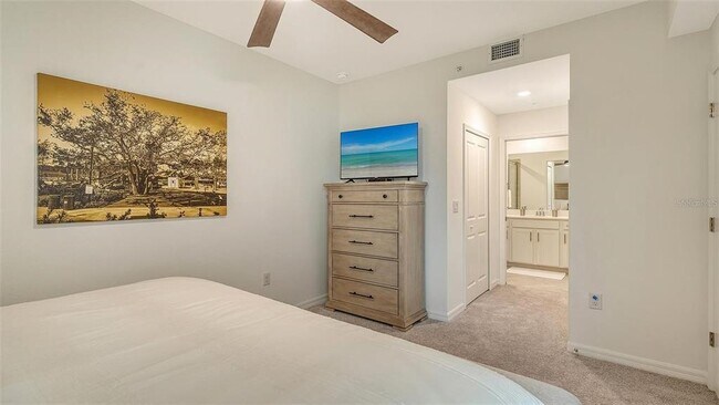 Building Photo - 12180 Wellen Golf St