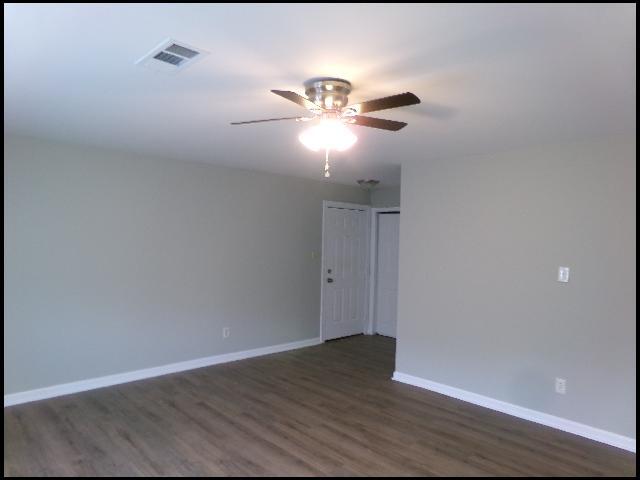 Building Photo - 1813 Sanford Dr