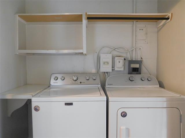 Building Photo - 817 Emery St