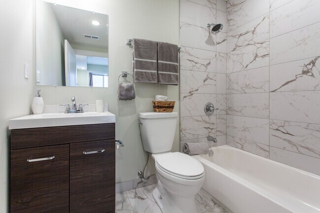 Building Photo - 1533-39 Parrish St