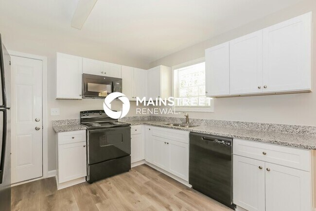 Building Photo - 3 Bedroom Pet-Friendly Home in CONLEY, GA with Main Street Renewal