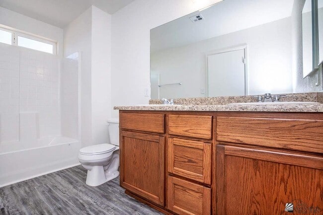 Building Photo - 7561 E 45th St