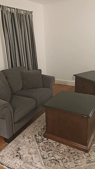 Building Photo - 28 Cedar St