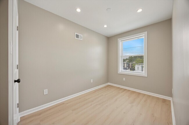 Building Photo - 6131 McMahon St