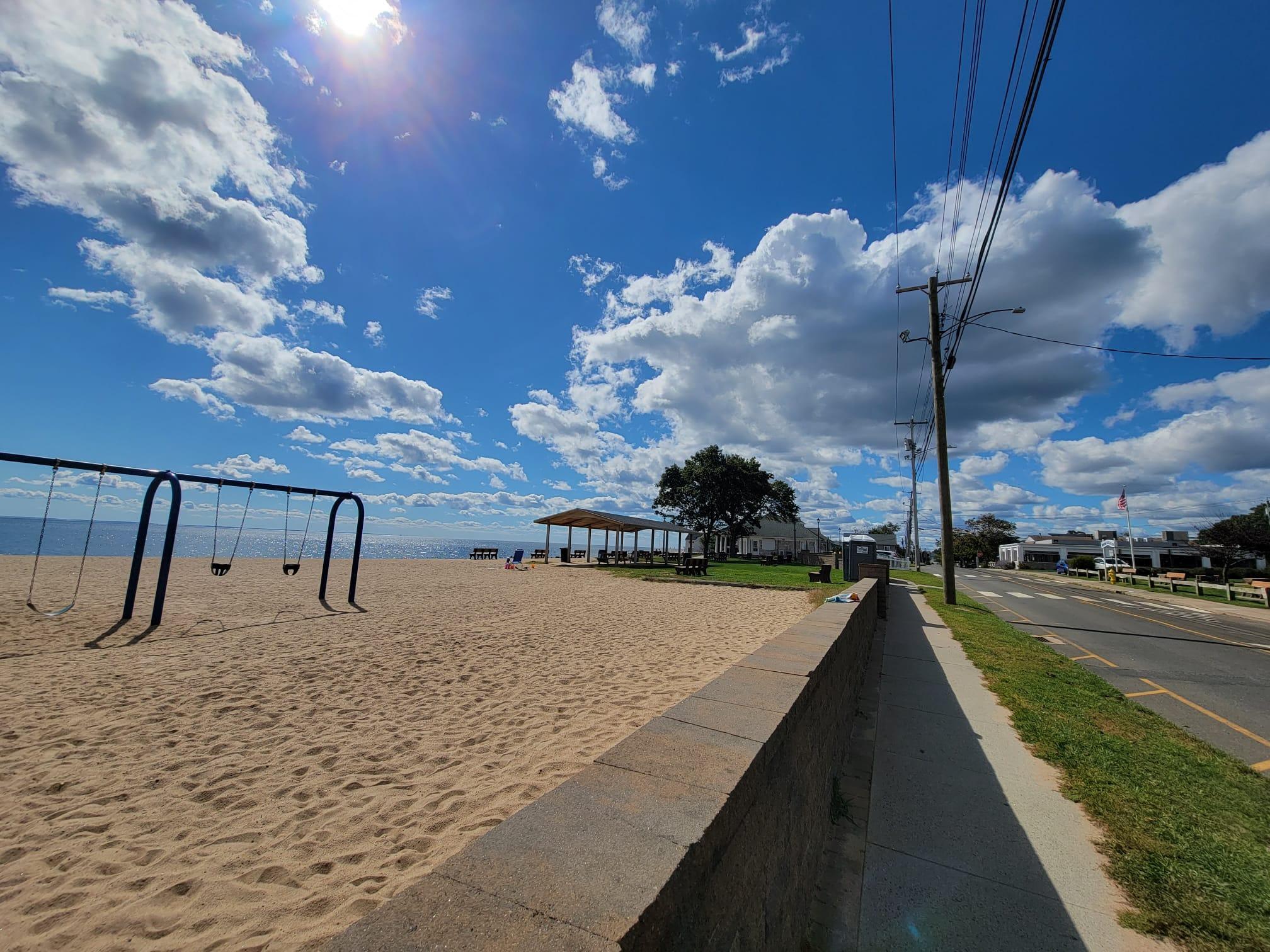 Building Photo - 129 Cosey Beach Ave