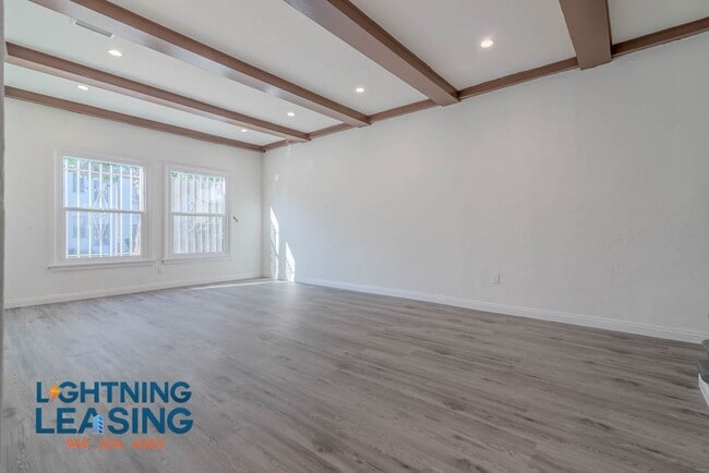 Building Photo - 403 N Ogden Dr
