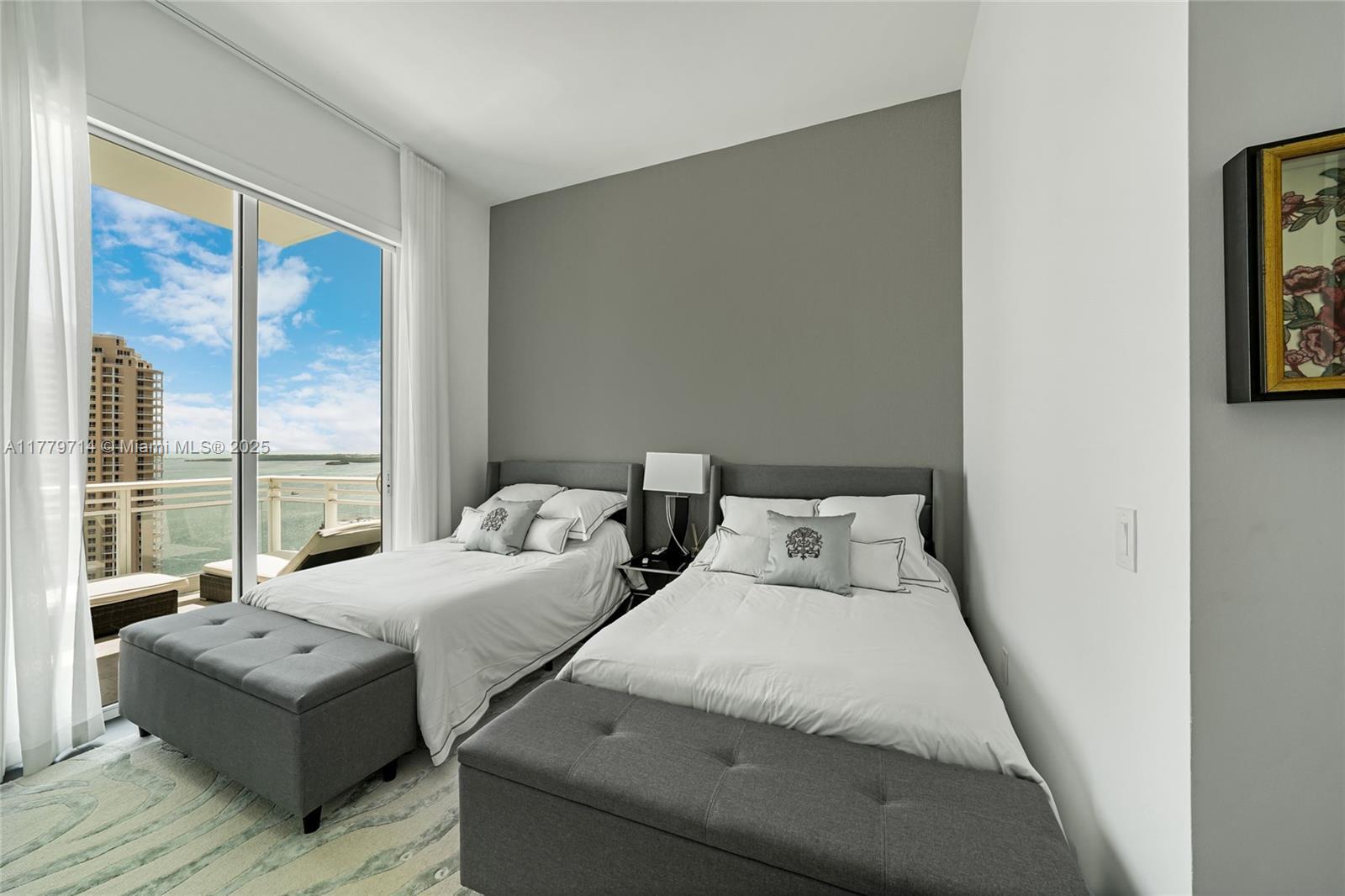 Building Photo - 900 Brickell Key Blvd