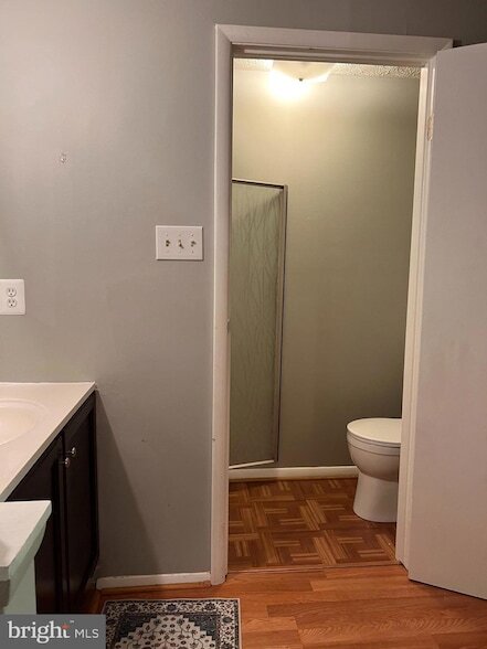 Building Photo - 8104 Willowdale Ct