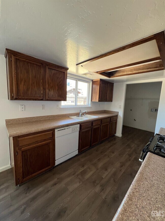 Building Photo - 476 Emily Way