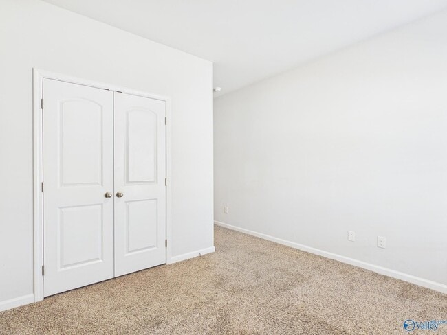 Building Photo - 506 E River Landing Blvd