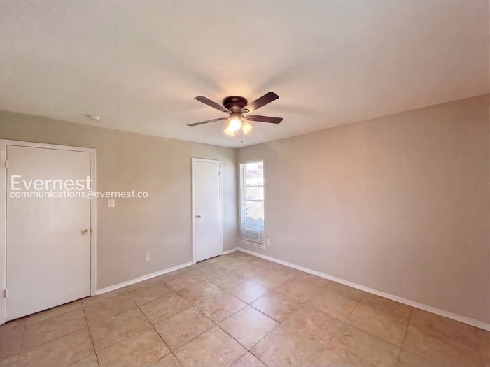 Building Photo - 6585 Fairwood Cove