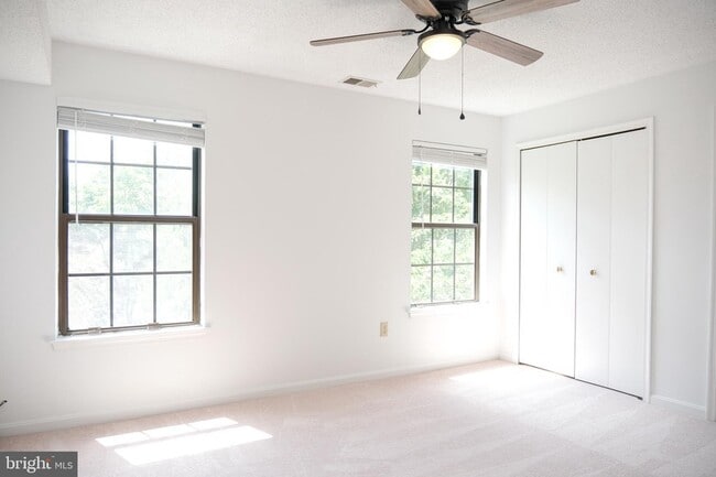 Building Photo - 6941 Mary Caroline Cir
