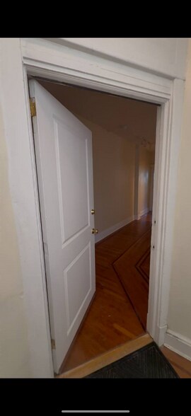Building Photo - 2916 Guilford Ave