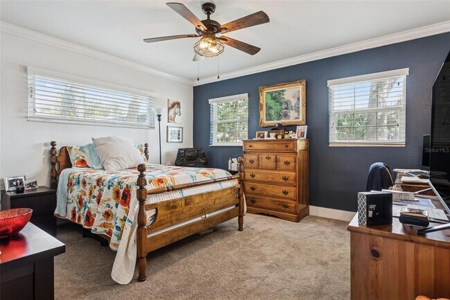 Building Photo - 2603 N Ridgewood Ave