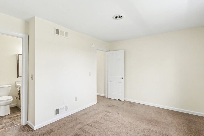 Building Photo - Two bedroom, one bathroom interior townhome in Mechanicsburg near Lisburn Rd.