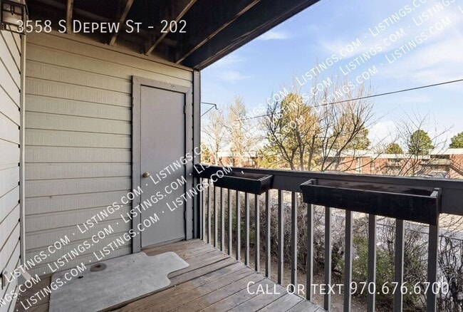 Building Photo - 3558 S Depew St