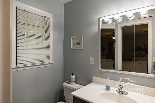 Building Photo - 130 Austin Dr