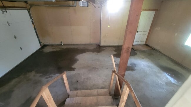 Building Photo - 410 Cottage Ave