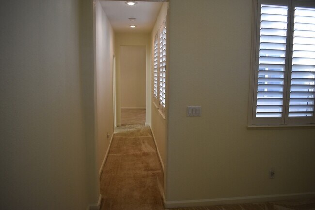 Building Photo - 2261 Pillsbury Rd