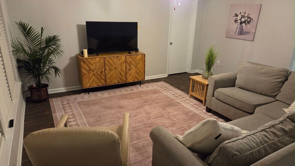 Building Photo - 113 Dapple Ct